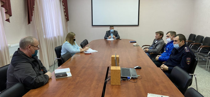 В администрации Соликамского округа прошло рабочее совещание с руководителями-подрядчиками